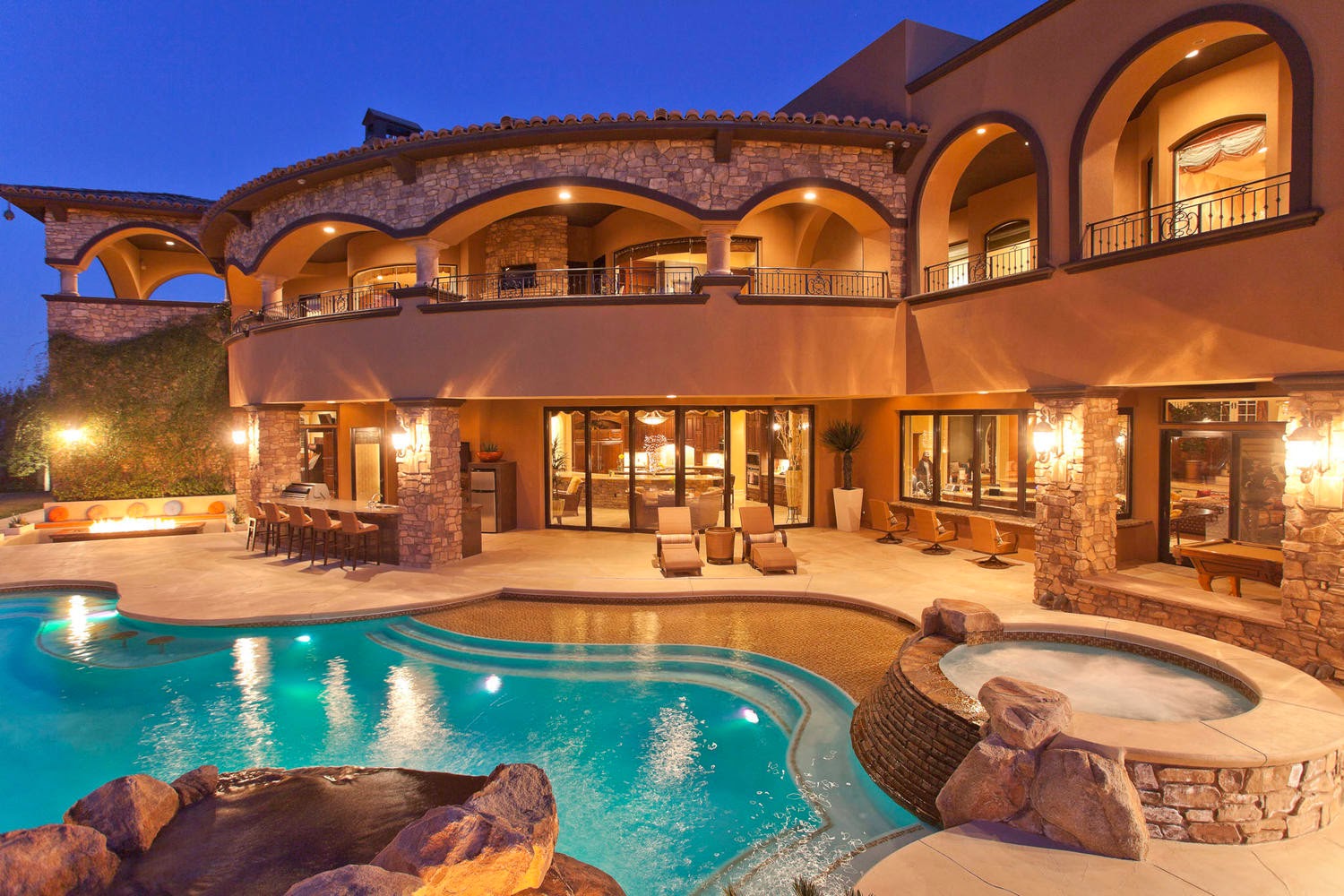 15 of the Most Heavenly Luxury  Mansions With Swimming Pools  Wow Amazing